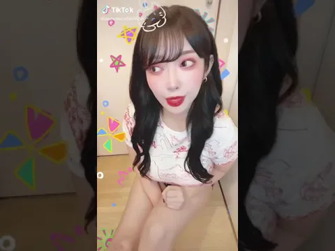 黒髪美女の太もも