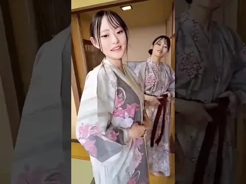 Beauty Japanese Girl | 温泉前の着替えタイム♡ 初めて食べた「生しらす丼」美味しかったな〜♬ #Shorts #浜辺なぎさ #なぎさのシンドバッド #kimono