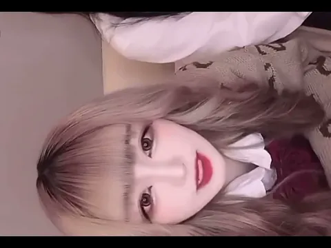 ポロリしてしまう女の子