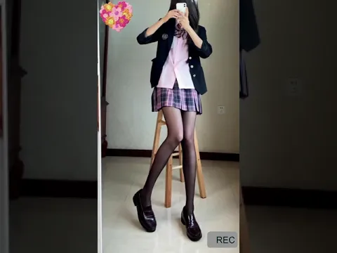 制服コスプレ ミニスカートの美脚さん