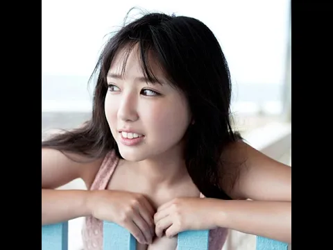 沢口愛華 Fカップおっぱいの水着グラビア