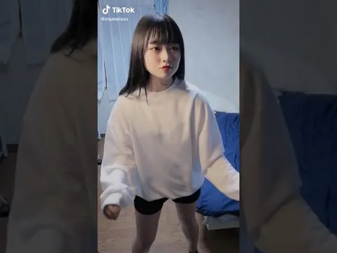 胸寄せてんねー