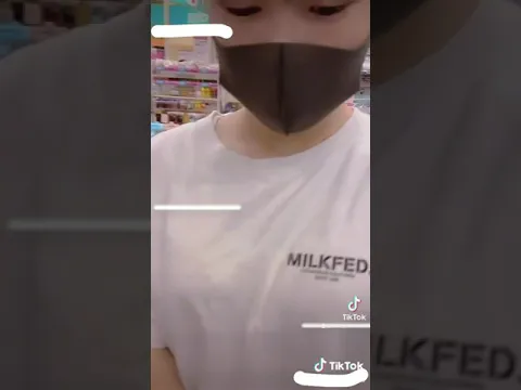 ダイソーでも気にせず思いっきり腰振り!