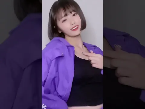 白瀬あかりの谷間が見れます