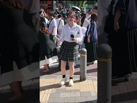 カメラ気づいた途端ポーズ決めてくる #大丈夫ですそういうの #前世モデル