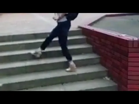 この可愛い若奥さんが踊ると予想外過ぎてウケるw