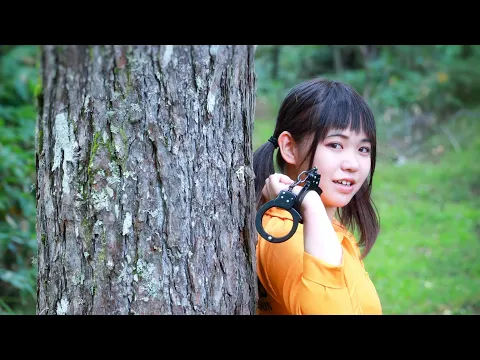 選択肢A : 助けを呼ぶ【高梨優菜】Japanese female prisoner escape prison.【手錠拘束からの脱出】脱獄・囚人服・女囚・Prison Break