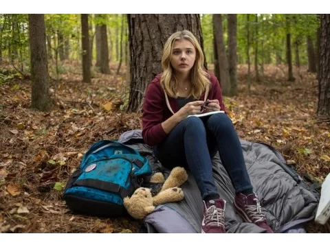 クロエ・グレース・モレッツの美しい“おびえ顔”公開