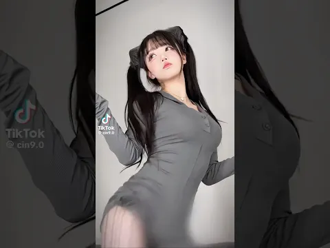 【TikTok美女】激しい腰振りがエロい!!可愛いティックトッカーさん見つけた!