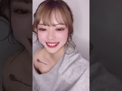 放送事故で胸チラ