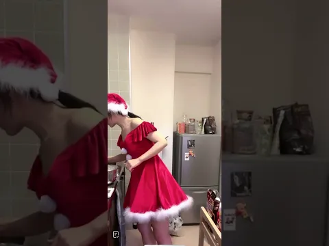 サンタさんからのチラリ