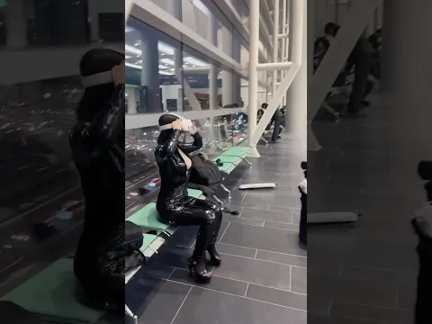 さて私はどんなVRを見ているでしょうか #VR #shots #cosplay #tse