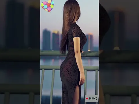 チャイナ服の女