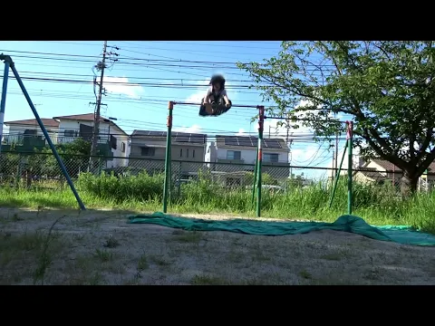 セーラー服で鉄棒やってみた2023(2)