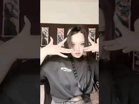 Y2Kギャル指先までキレッキレ #y2k #ギャル #エクステ #配信者 #TikTok #YouTubeshorts #shorts #おすすめにのりたい #ギャルメイク #y2kファッション