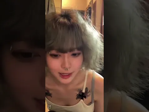 TikTok 胸元ゆるゆるのギャル