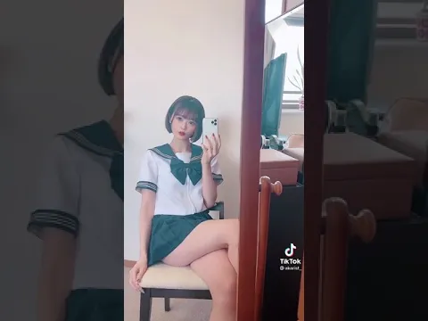 むちむち足組みJK #Shorts