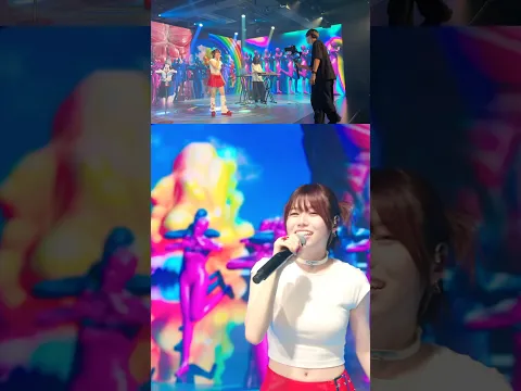 【間奏中に水を飲むゆーり】裏話▶︎ライブ中ぶっ通しで水を飲めるタイミングがなくて、唯一ウシロジカンの前奏と間奏に少し時間があるので必死に水分とってました【ゆーり×原口沙輔×あっかんB太郎】