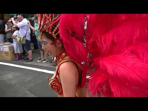 サービス精神がいい美女サンバ、、、熊野前2019