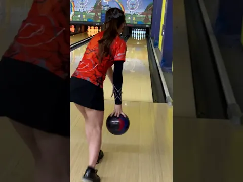 【ボウリング】 事故 ギャルのハプニング集              #bowling  #ボウリング女子shorts  #TikTok #viralshort  #japanesebowling