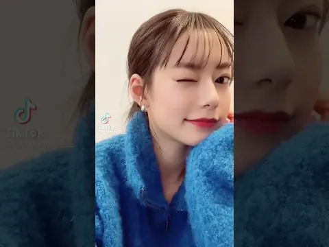 なごみウイング 舌出し