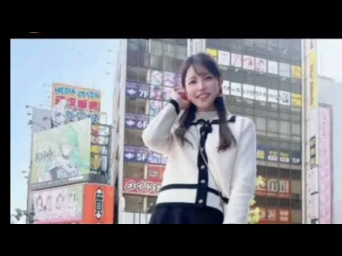 上原亜衣 ミニスカお花見ショット公開に「あいちん 綺麗 素敵」「可愛い～」「素敵」「キレイだね」