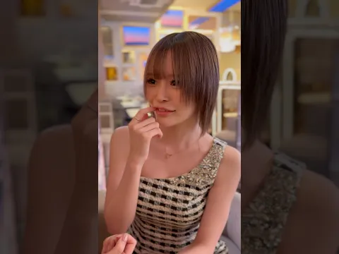 セミ食べるキャバ嬢中洲エスケープひまり