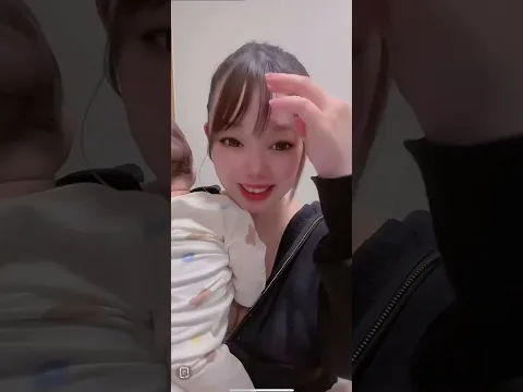 人妻チラリんリン