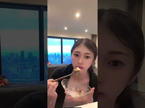 人妻チラリん♨️