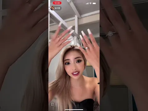 ギャル 露出 チューブトップ TikTokライブ