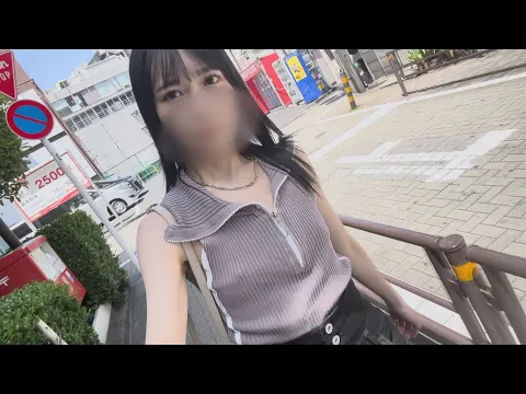 ラブホ街でノーブラ散歩してみた!