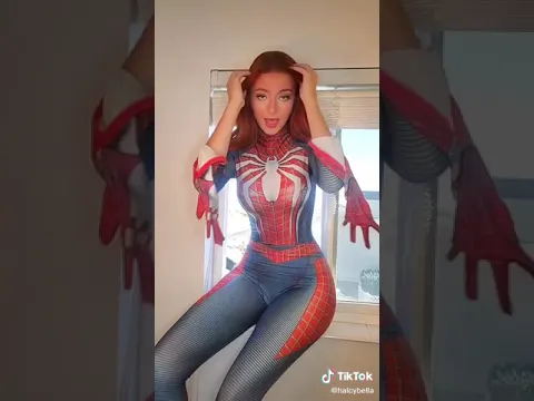 巨乳スパイダーマン