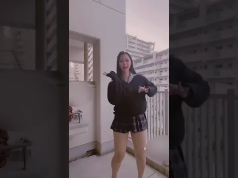 ベランダで元気に制服ダンス【ダンス】