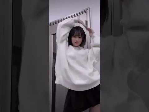 【金子みゆ】スカートヒラヒラ