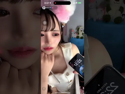 モロ…パンチラ