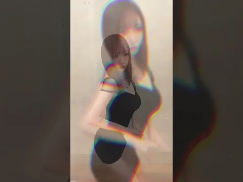 呼吸をすると飛んでいってしまうこの儚さを感じて欲しい。#shorts