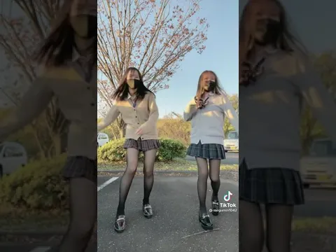 TikTok 女子高生 黒タイツ jk ミニスカ 2