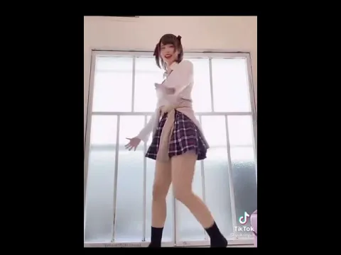 TikTok 美女 白パンもろみせ